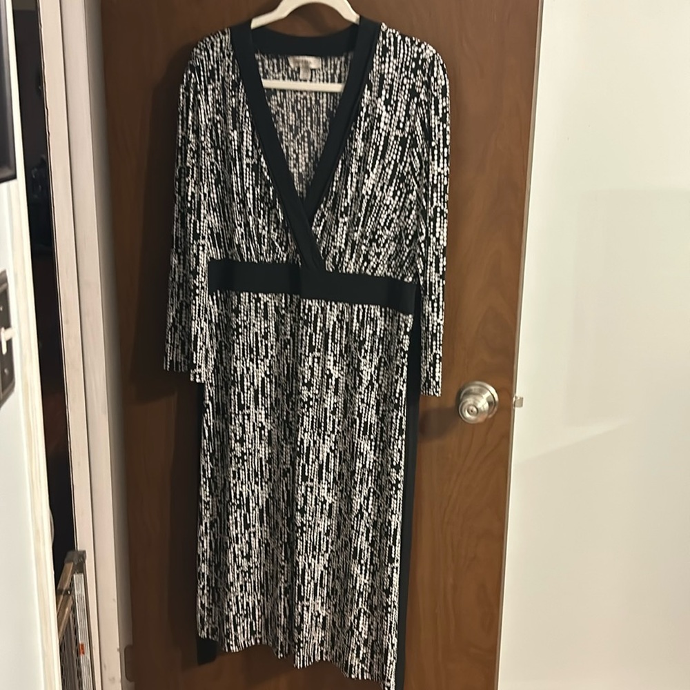 Medina women’s black and white dress